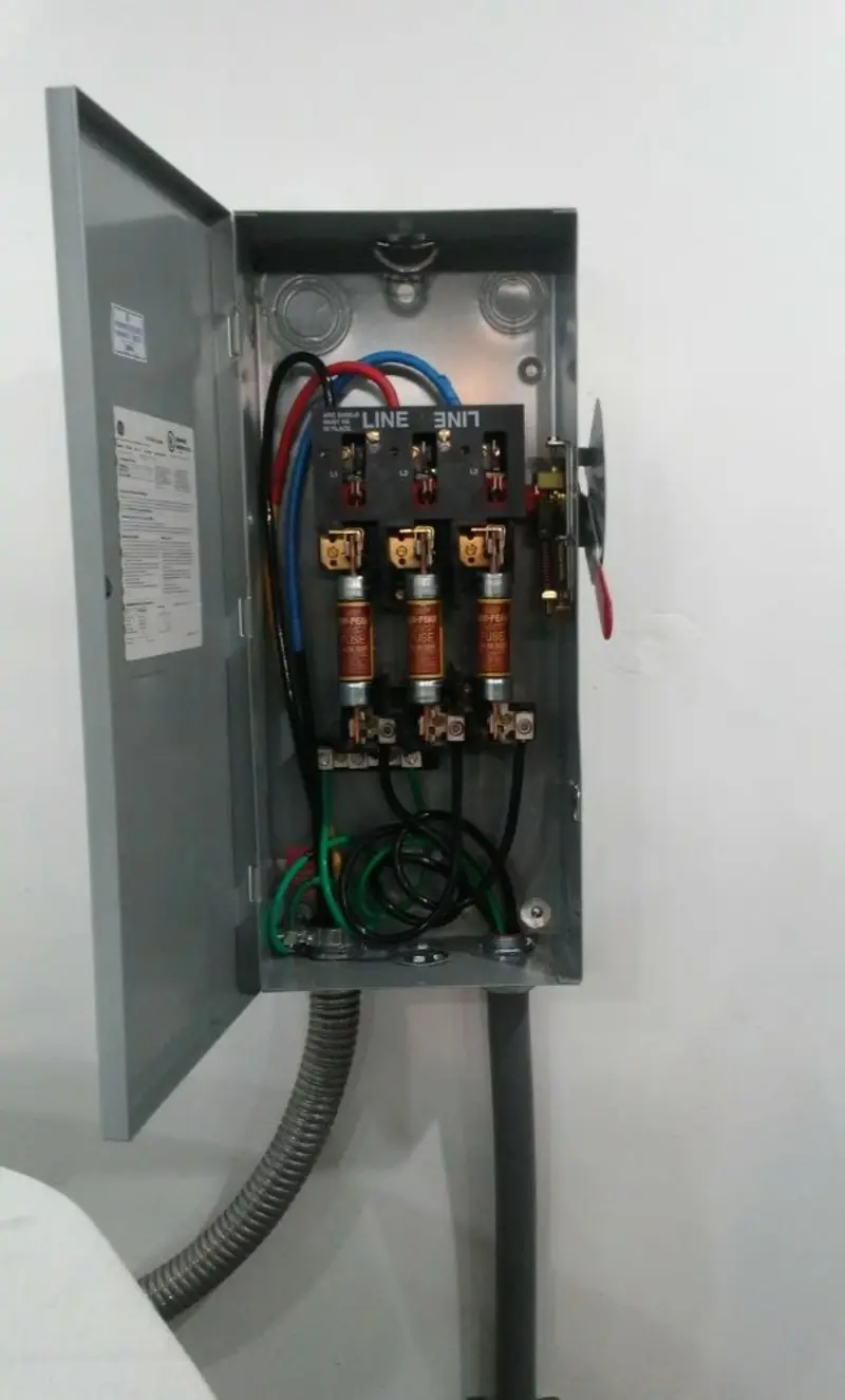 Three-phase disconnect switch installed for Smoke Detector Installation in Harrisburg